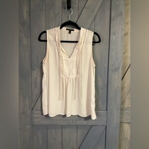 Cream Banana Republic Sleeveless V-Neck Tie Front Blouse